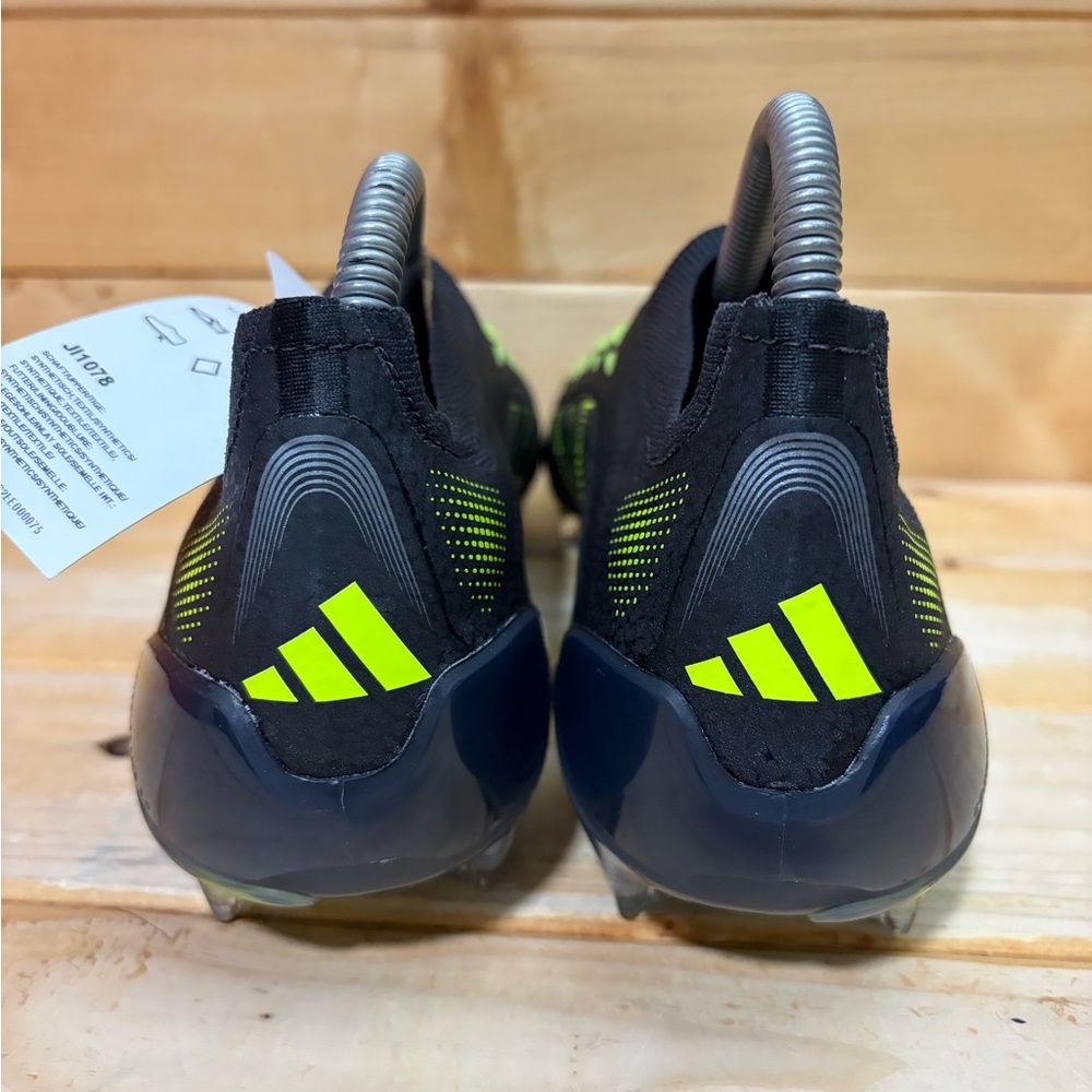 New Adidas Predator Elite Laceless soccer cleats shoes - JI1078 - Mens Size 11 - Picture 5 of 8